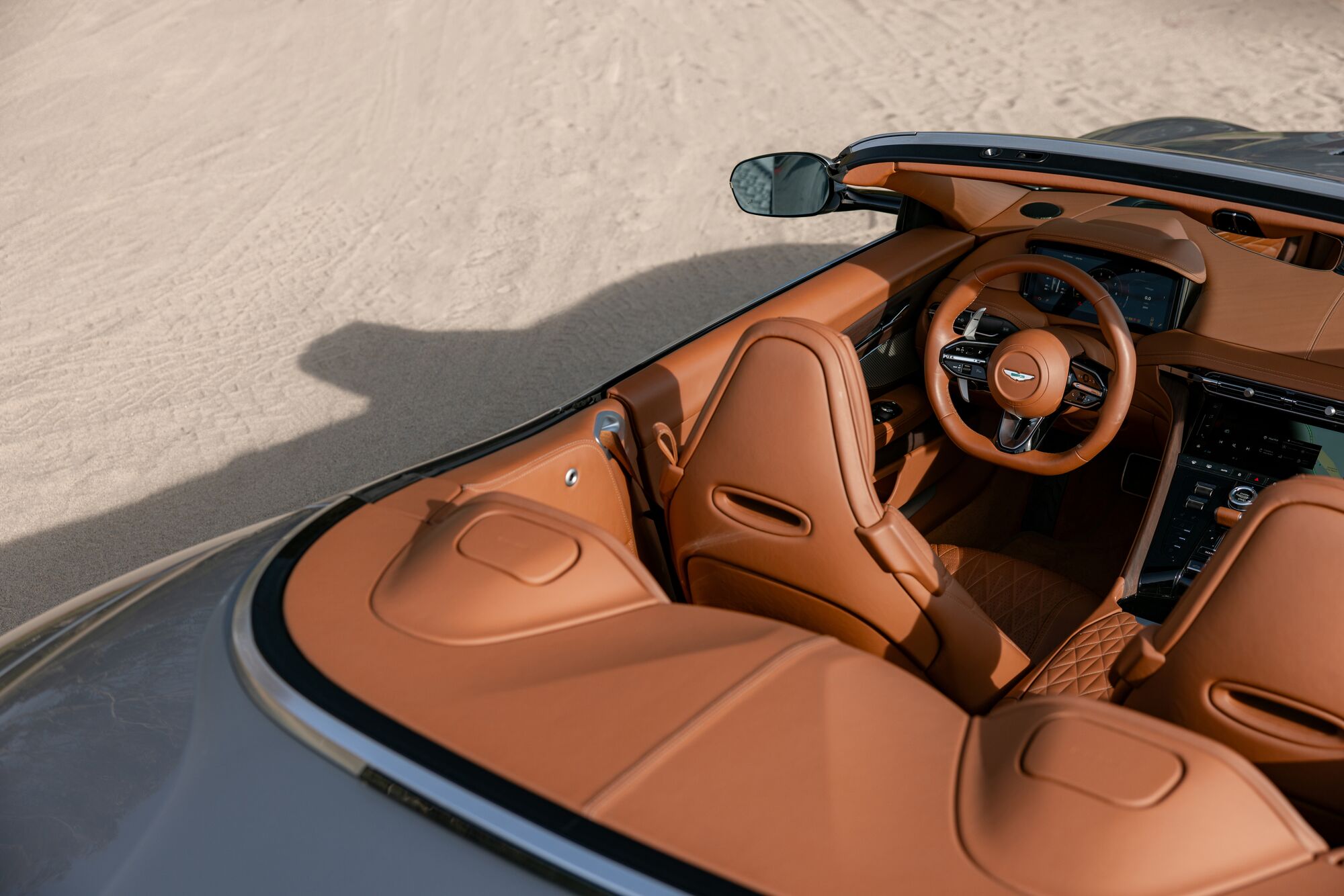 DB12 Volante Handling